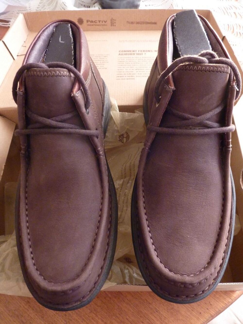 Chaussures TIMBERLAND &quot;EARTHKEEPERS CHUKKA&quot; H. P.40 NEUVES Chaussures