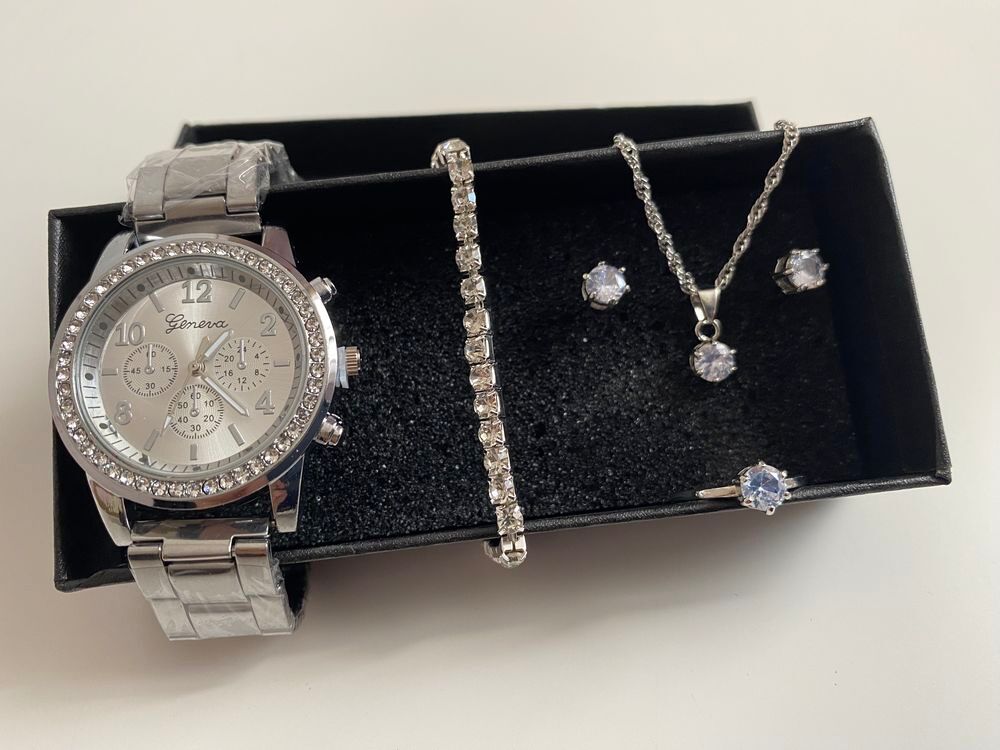 ?ensemble montre? Bijoux et montres