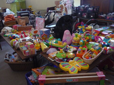 Important lot de pu�riculture poussette/landau/si�ge auto 1 Castres (81)