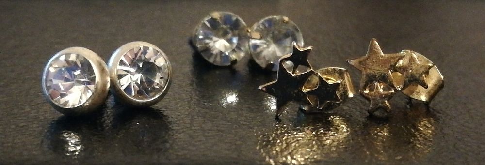 paires de boucles d'oreilles (3) : Tr&egrave;s bon &eacute;tat Bijoux et montres