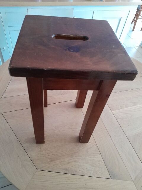 TABOURET EN BOIS 12 Compi�gne (60)