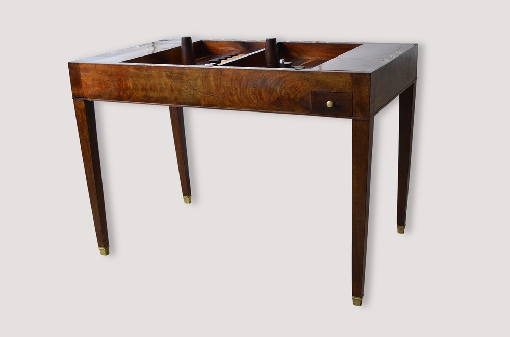 Table &agrave; jeux tric-trac en acajou style Louis XVI Meubles