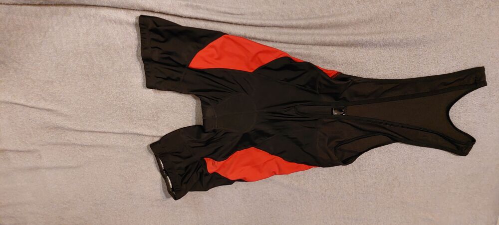 short cycliste----10 euro la pi&egrave;ce Sports