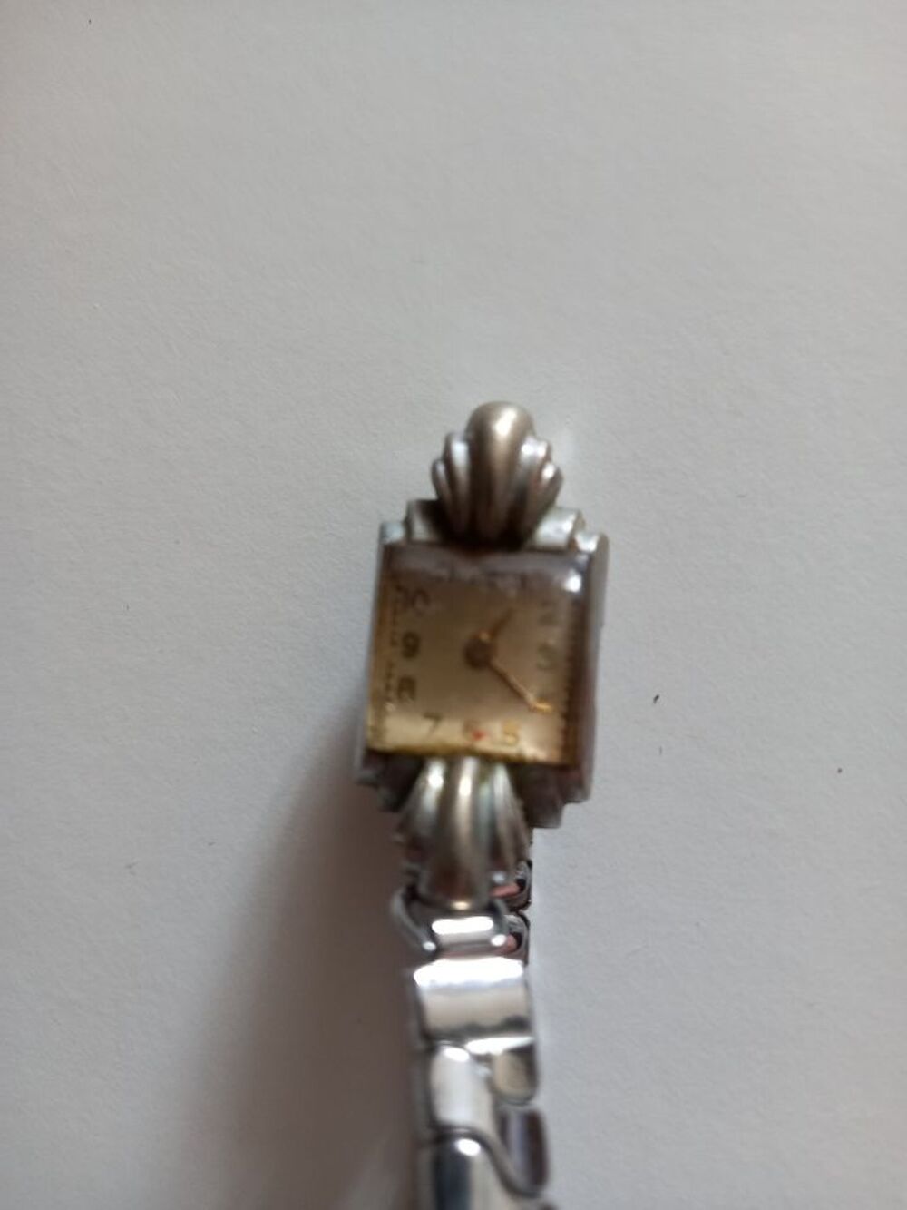 montre femme des ann&eacute;es 40 Bijoux et montres