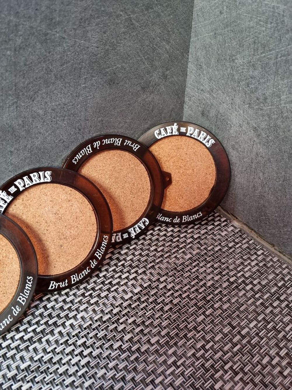 Lot de 4 sous verre Caf&eacute; de Paris Vintage 