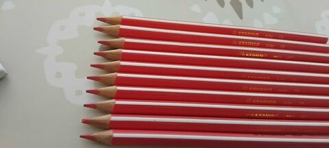 lot crayons couleurs roses STABILO+lot pastels SPIDERMAN+1trousse CARS 10 B�gles (33)