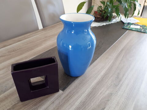 Lot 2 vases trs bon tat 2 Saint-Zacharie (83)