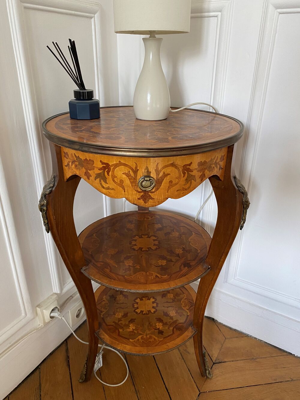 Gu&eacute;ridon de style louis xv Meubles