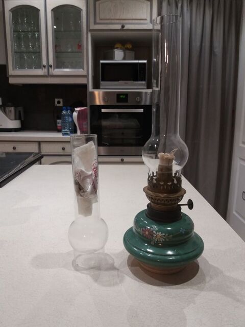 Lustes lampe � p�trole 0 La Vernelle (36)