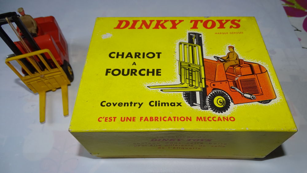 
V 52 DINKY TOYS
CHARIOT A FOURCHE 
Coventry Climax
Jeux / jouets