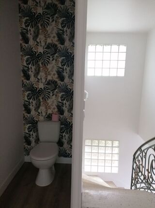  Appartement à louer 5 pièces 105 m²