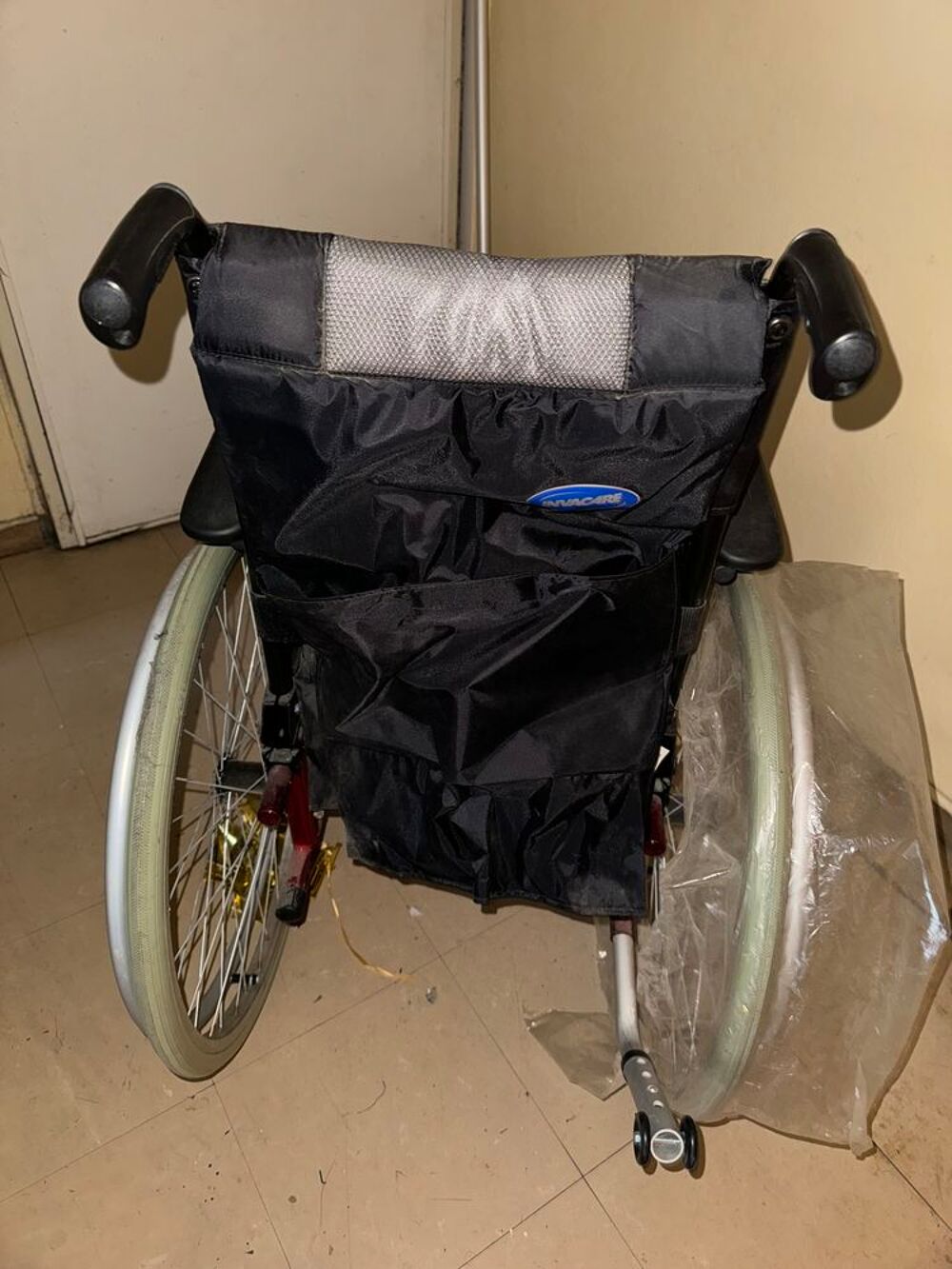 Fauteuil roulant invacare Meubles
