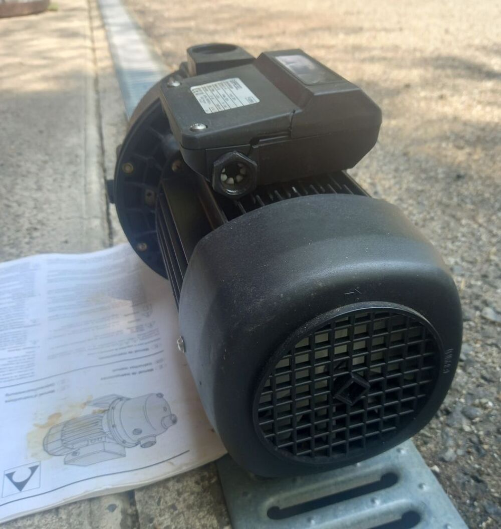Surpresseur piscine neuf Bricolage