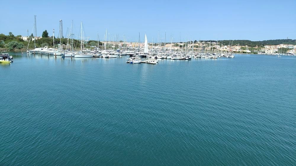 Vente Appartement LE CAP D'AGDE: Appartement 3 pièces rénové en 1ère ligne, climatisation loggia 10m² île des pêcheurs Ouest Le cap d agde