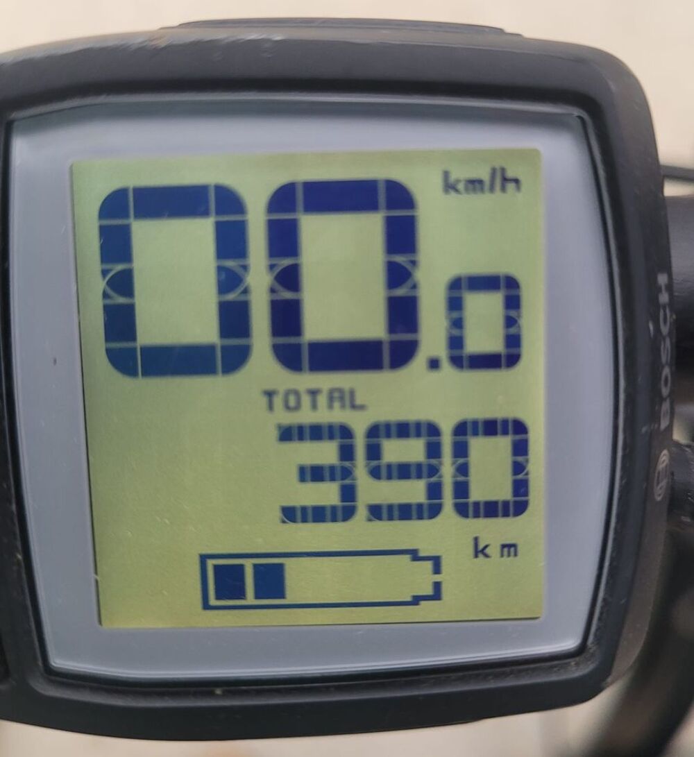 VELO &eacute;lectrique SUV " CONWAY ".390 km ! Vélos