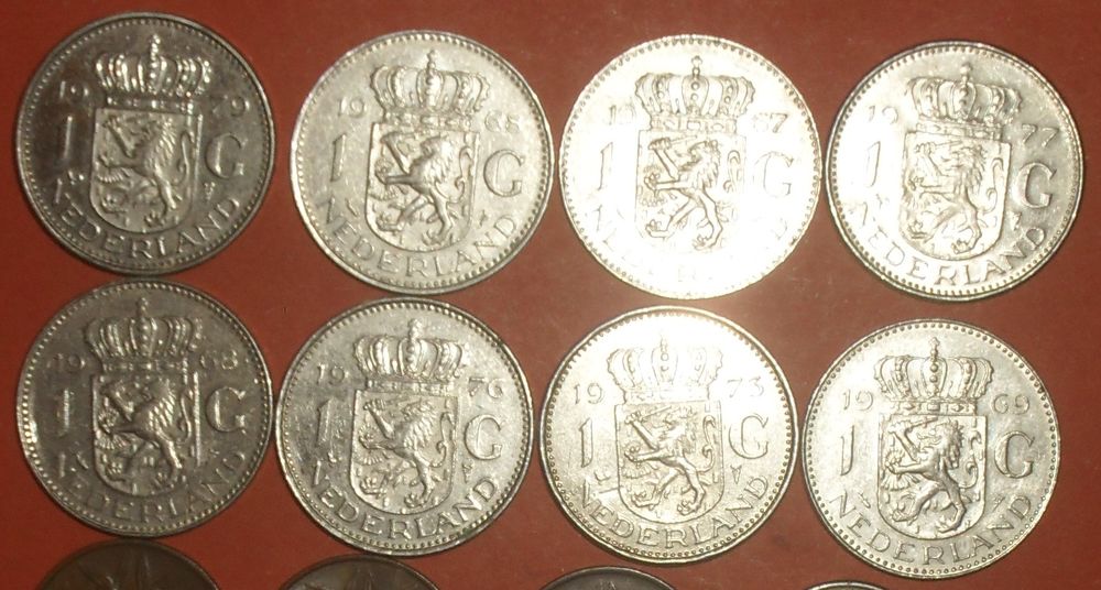 18 Pi&egrave;ces de monnaie PAYS BAS / NEDERLAND. 