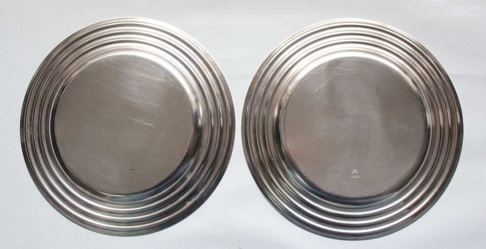 CHRISTOFLE m&eacute;tal argent&eacute; 2 assiettes de pr&eacute;sentation Cuisine