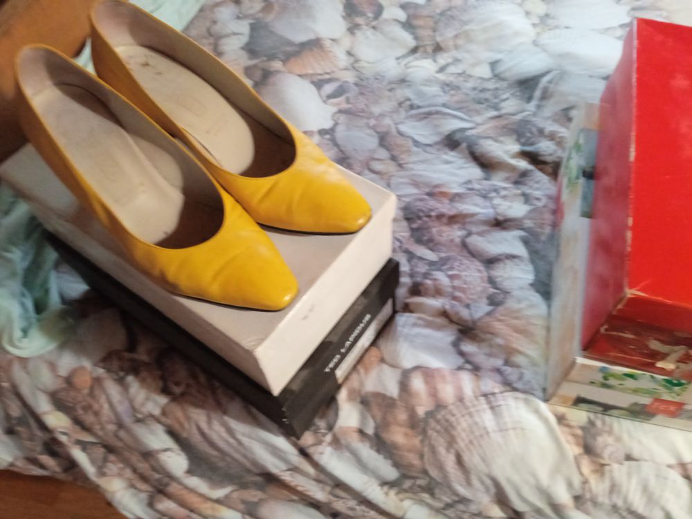 chaussures cuir pleine peau souples 37,5/38 Chaussures