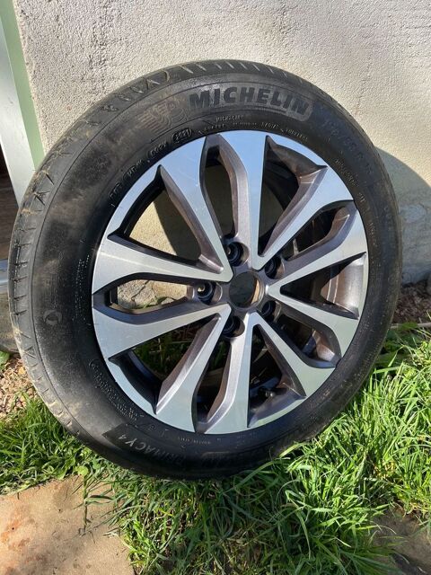 Pi&egrave;ces et &eacute;quipements Voiture Pi&egrave;ces et &eacute;quipements Voiture  occasion Mis&eacute;rieux 01600