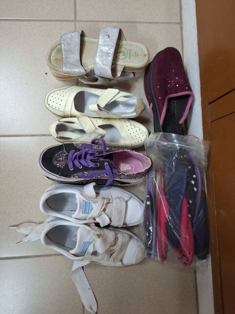 lot de 12 paires de chaussures dont 6 de marque geox r 50 Dammarie-les-Lys (77)