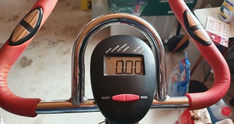 Vélo spinning V-Fit 50 euros Lavernay (25)