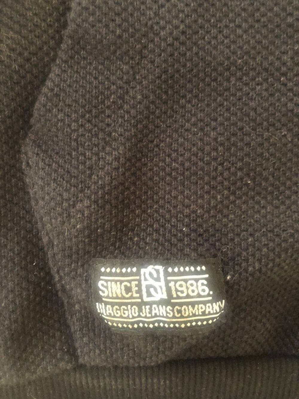 Sweat &agrave; capuche Vêtements