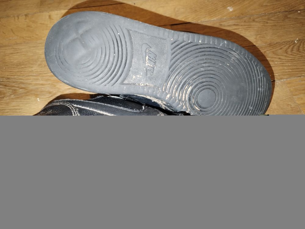 Baskets NIKE full cuir noir (Taille 42) Chaussures