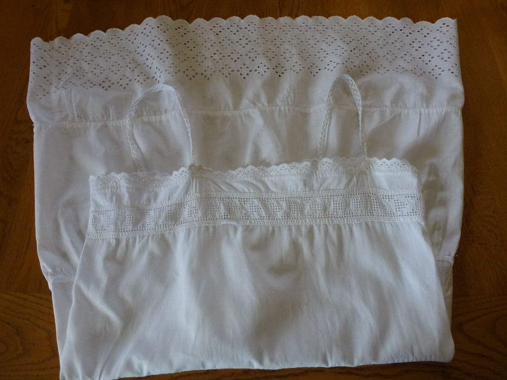 Lot sous-v&ecirc;tements femme ann&eacute;es 1930/1940 Vêtements