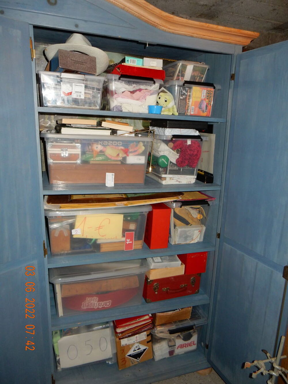 armoire bleue Meubles