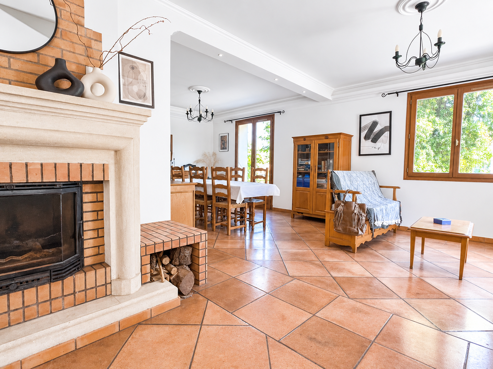 Vente Maison Villa de164 m² + T2 indépendant 35 m² + Terrain plat 1687 m² Roquefort-les-pins