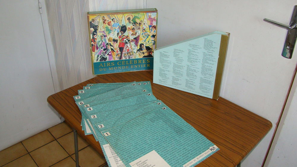 Coffret Airs c&eacute;l&egrave;bres du monde entier (10 vinyles) - 1960 CD et vinyles