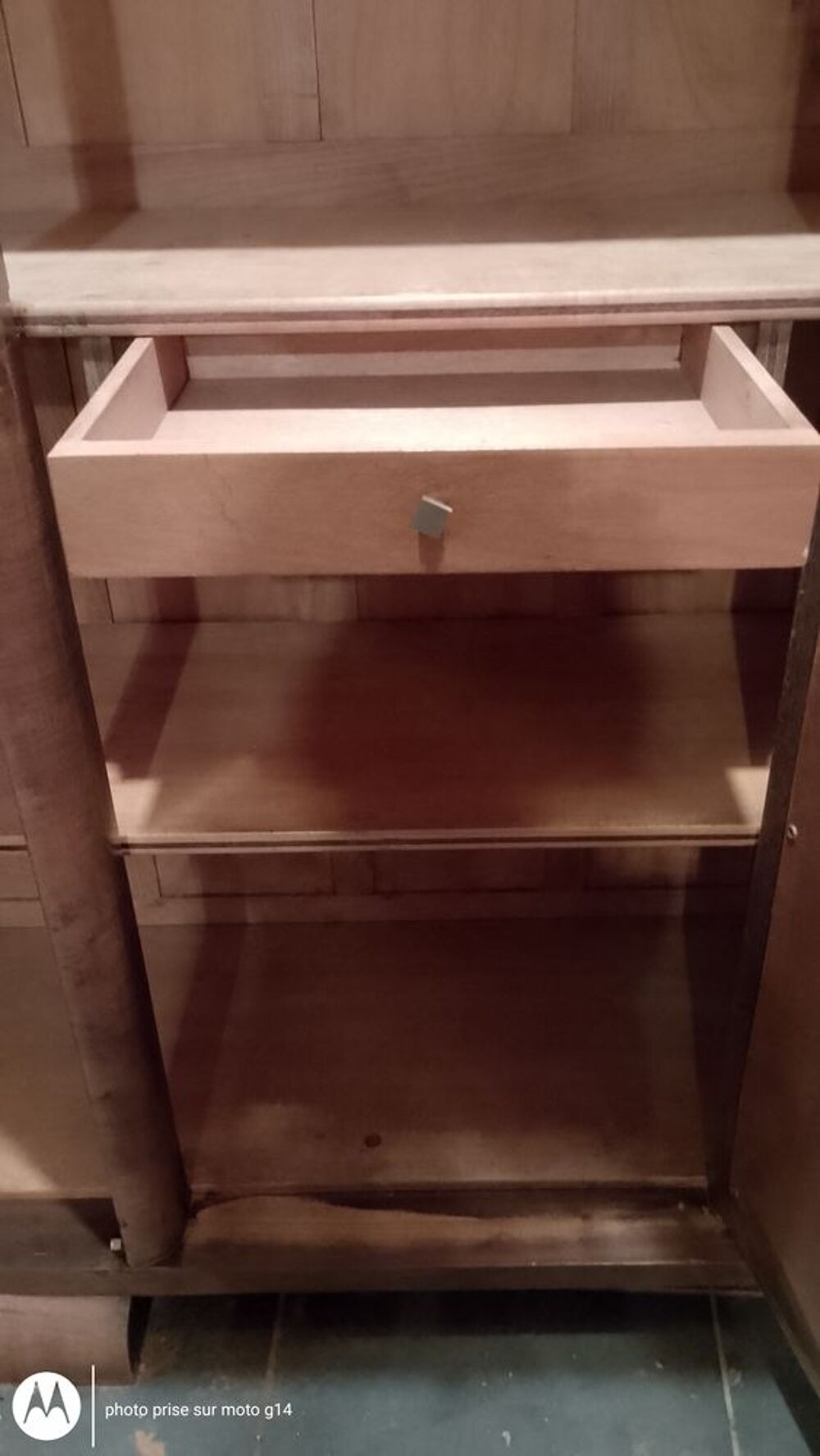 Armoire &agrave; glace en noyer art-d&eacute;co BAISSE DE PRIX Meubles