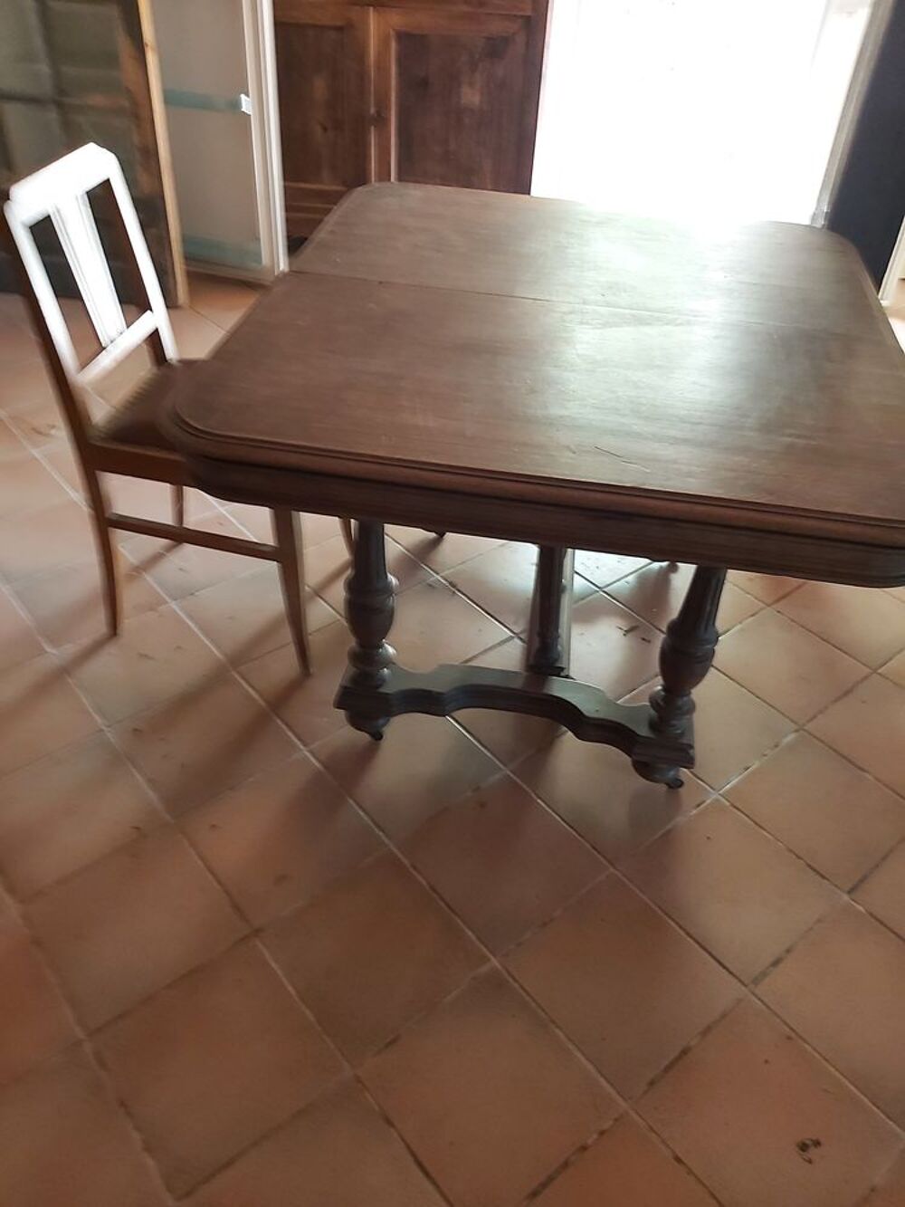 Table en bois massif Meubles