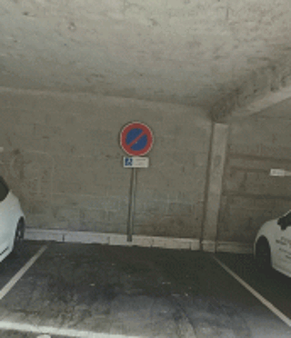  Parking / Garage  louer 15 m Amiens