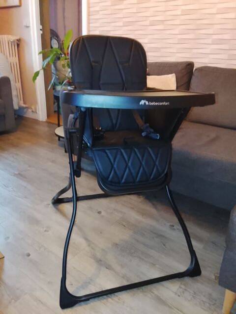 Chaise haute b�b� confort 
Paris 14 (75)