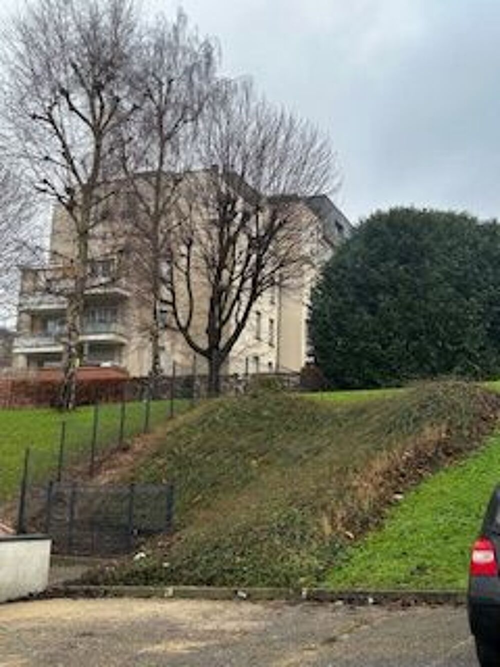 Location Parking/Garage Emplacement privé pour véhicule Déville-lès-rouen