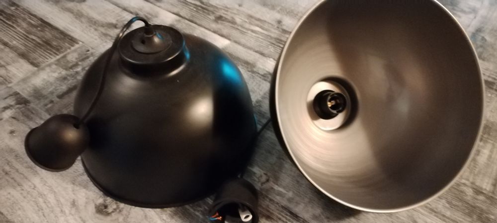 2 Paires de lustres noirs en m&eacute;tal noir Décoration
