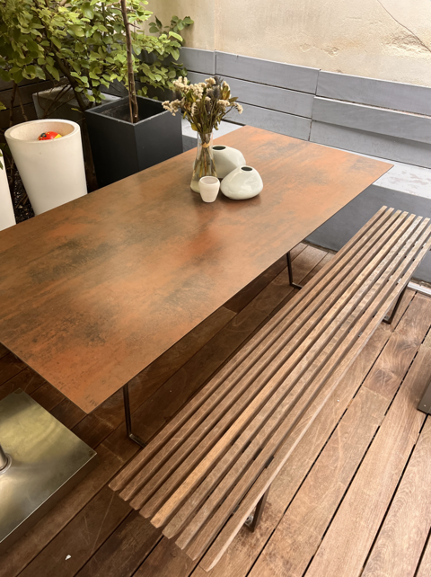 TABLE EN METAL TRAIT 400 Paris 2 (75)