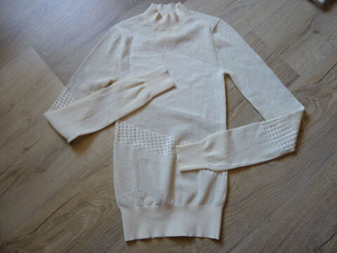 pull calvin klein �cru S 36 manches longues TBE Brienne-le-Ch�teau (10)