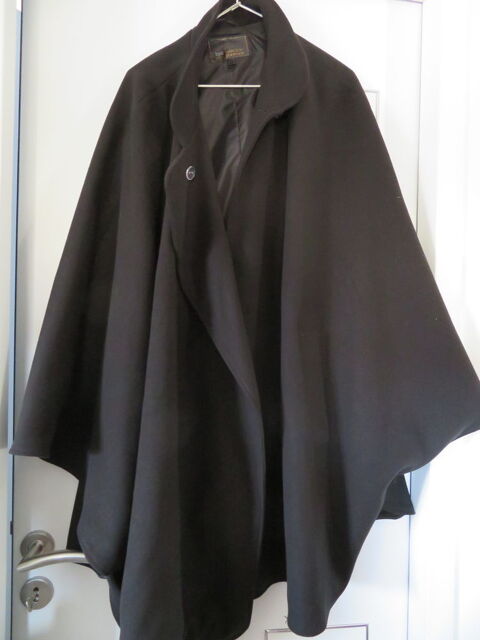 Magnifique cape noire neuve 20 La Chauss�e-d'Ivry (28)