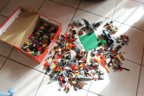 Lot de pieces  dtaches de lego, vrac  35 Talence (33)