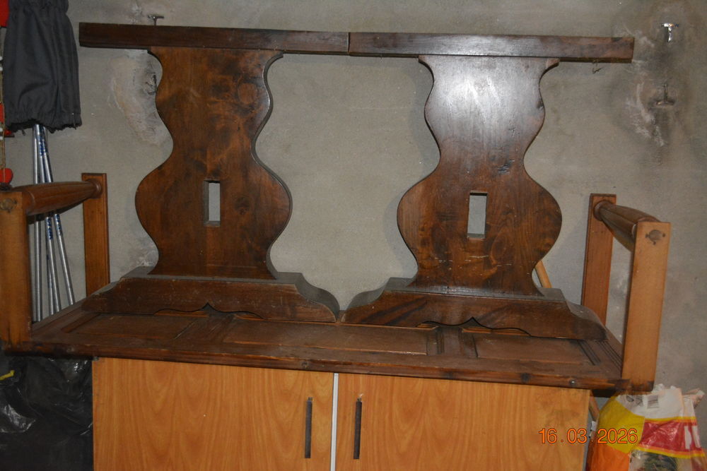 table paysanne et six chaises Meubles