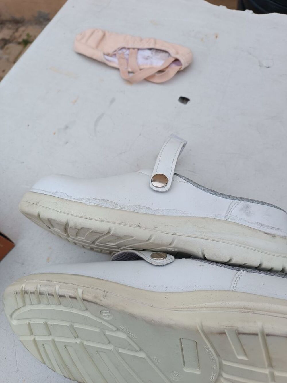sabot de securite blanc pointure 41 tbe Chaussures
