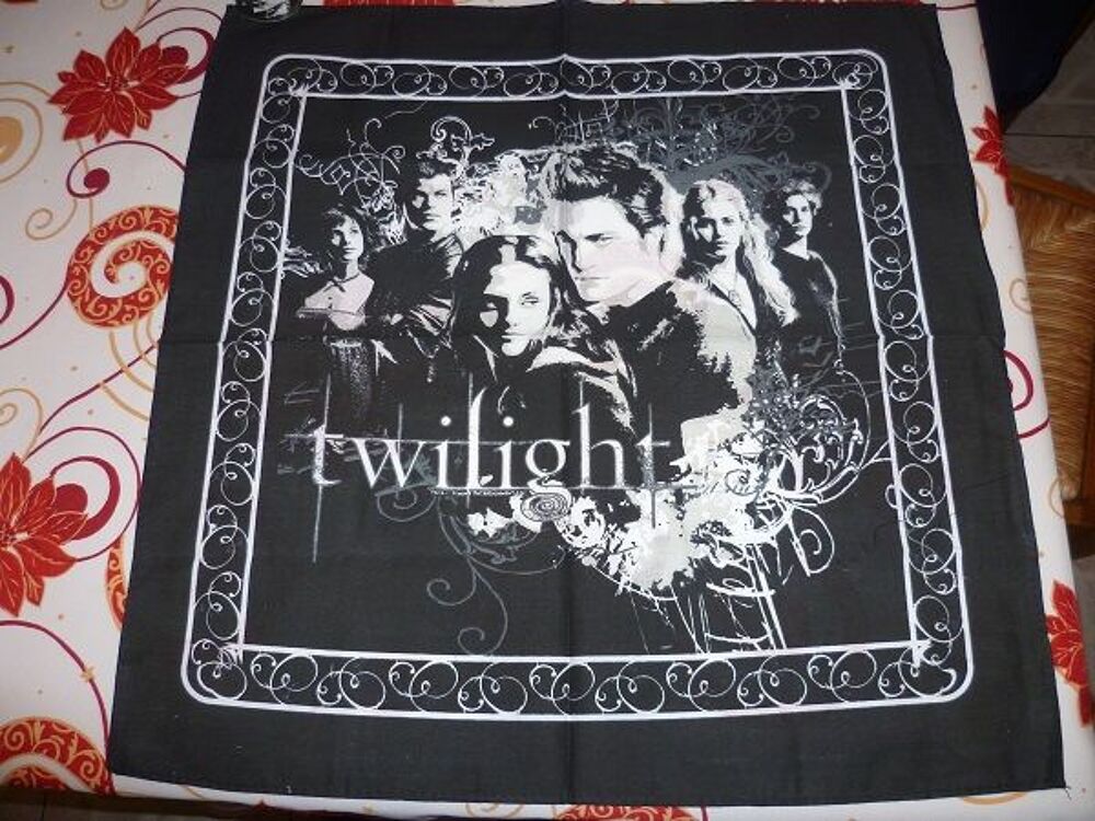 LOT BandanaS twilight edward bella cullen film cine vam Bijoux et montres