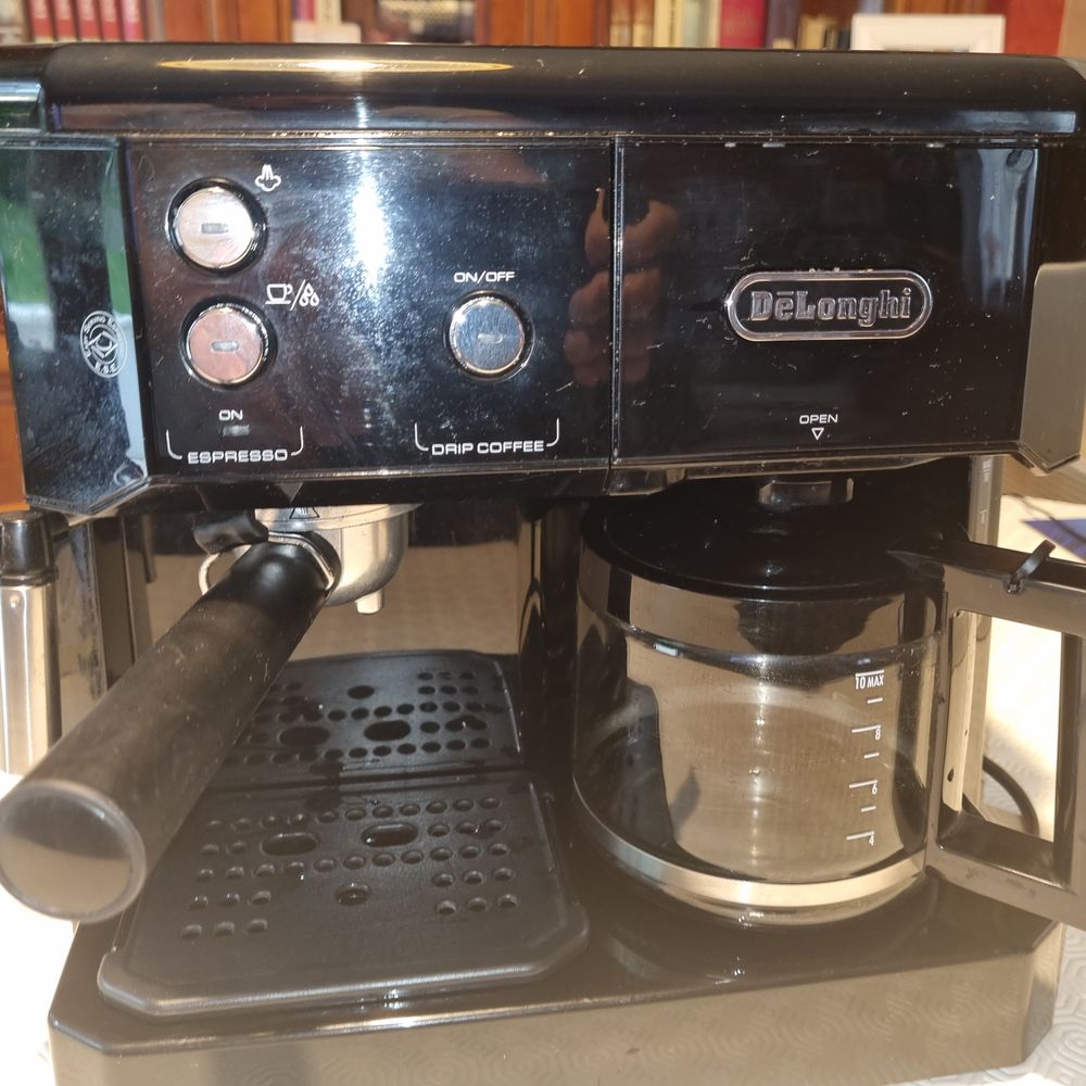 CAFETIERE EXPRESSO "DELONGHI" Electroménager