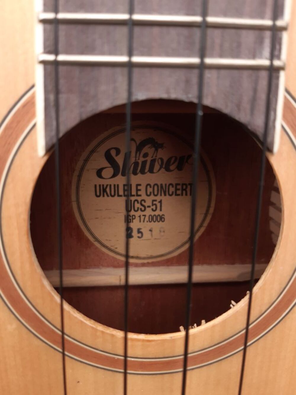 Ukul&eacute;l&eacute; shiver Instruments de musique