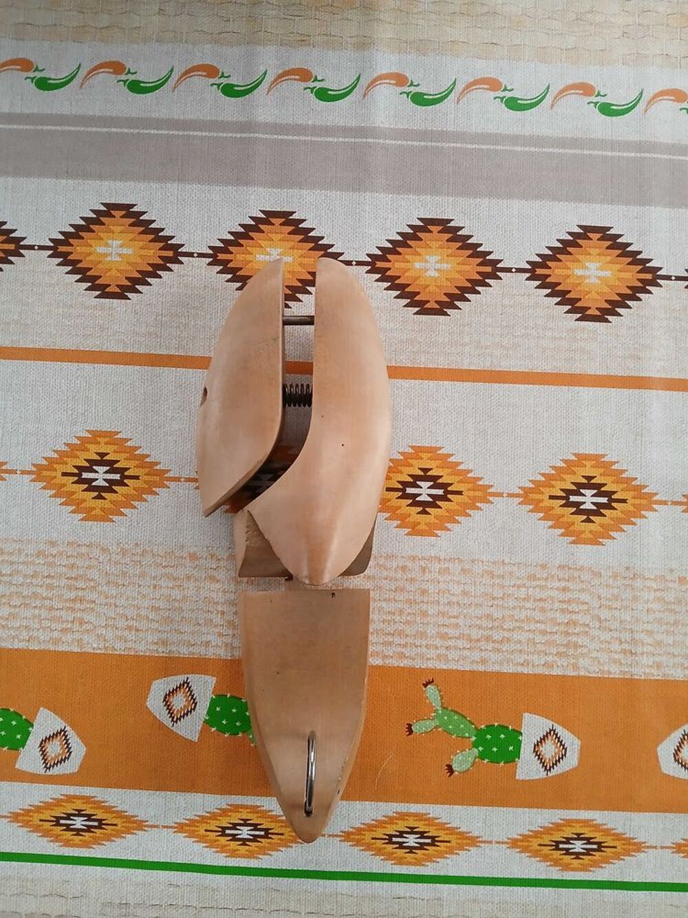 elargiseur &eacute;carteur de chaussures Chaussures