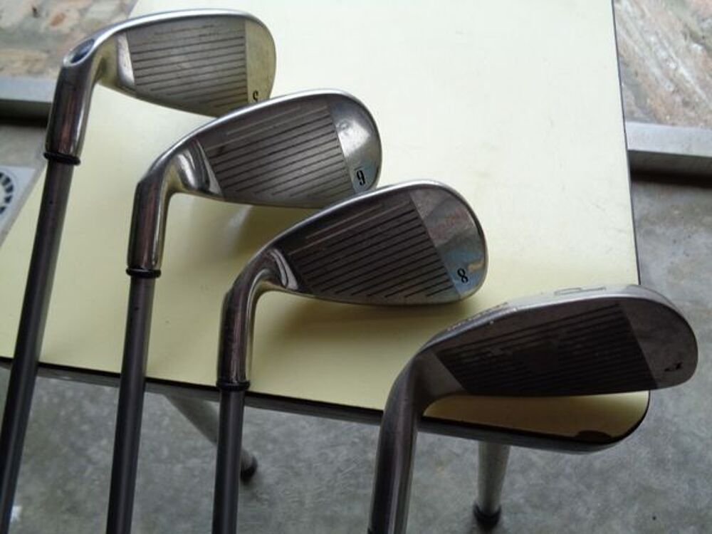CLUBS ET BOIS DE PARCOURS DE GOLF Sports