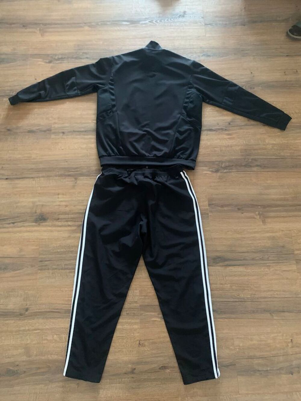 Surv&ecirc;tement homme Adidas " USAP " Vêtements