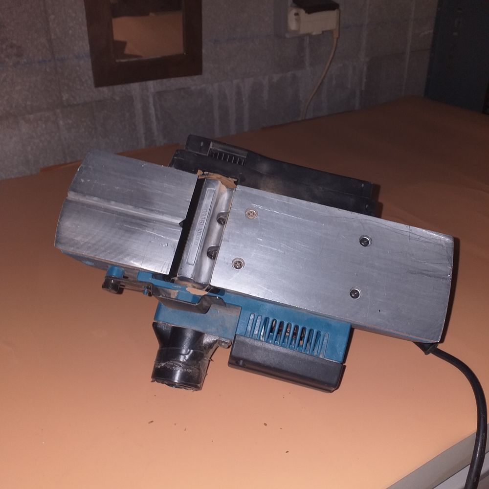 RABOT ELECTRIQUE RYOBI Bricolage